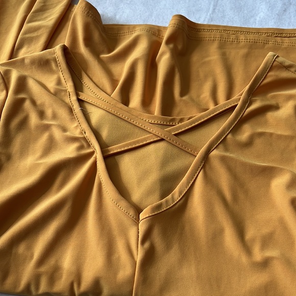Prospect Blvd Size Small mustard yellow tunic - Picture 4 of 5